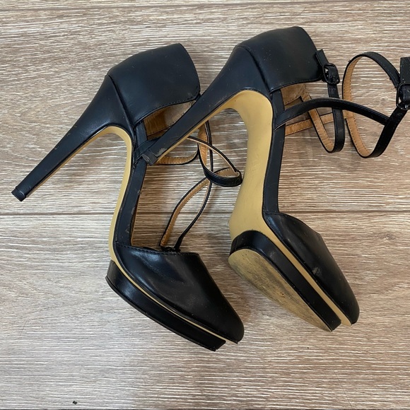 Forever 21 | Black Pointy Toe Platform Stiletto - Picture 12 of 13